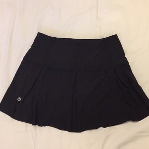 SIZE 4 - Lululemon Pleats Tennis Skirt